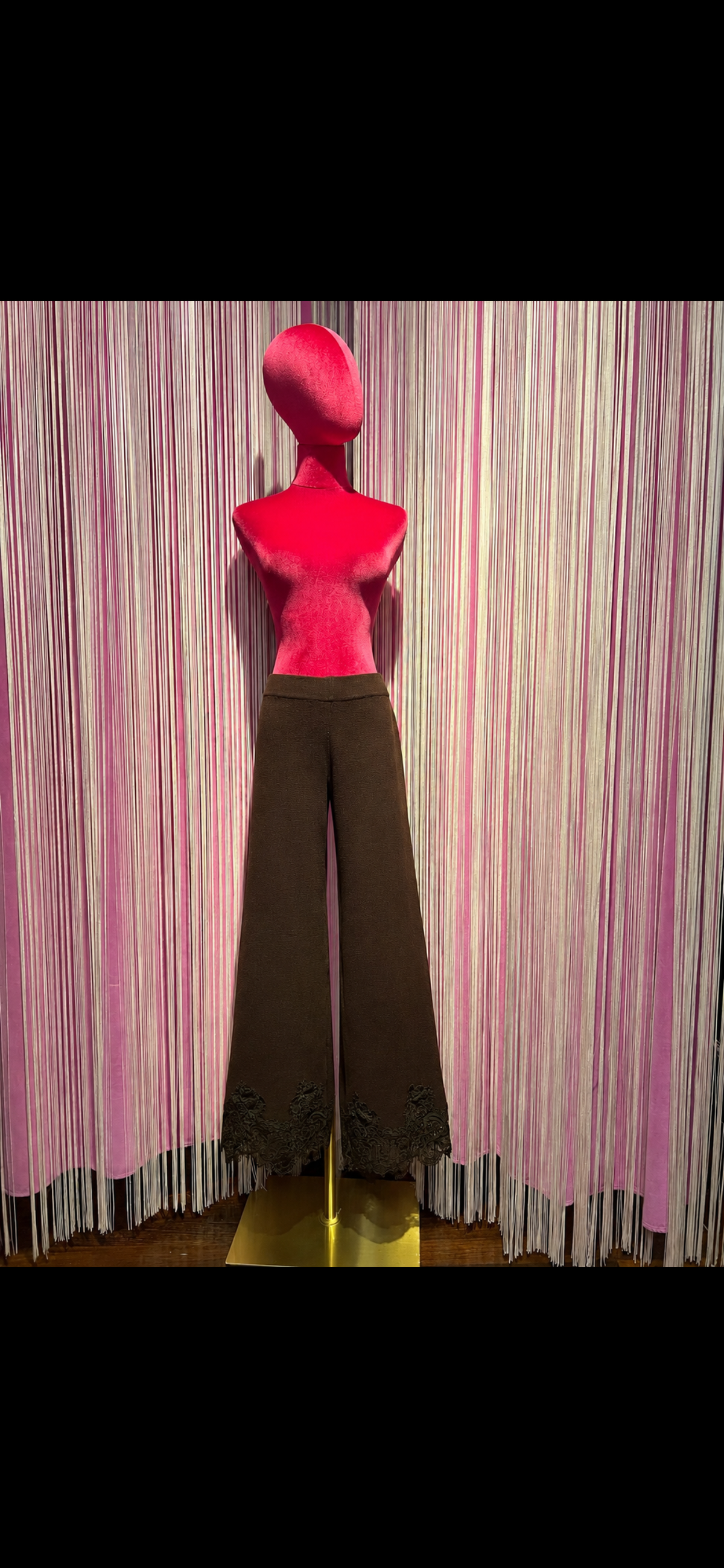 The room completo maglia e pantalone con pizzo marrone