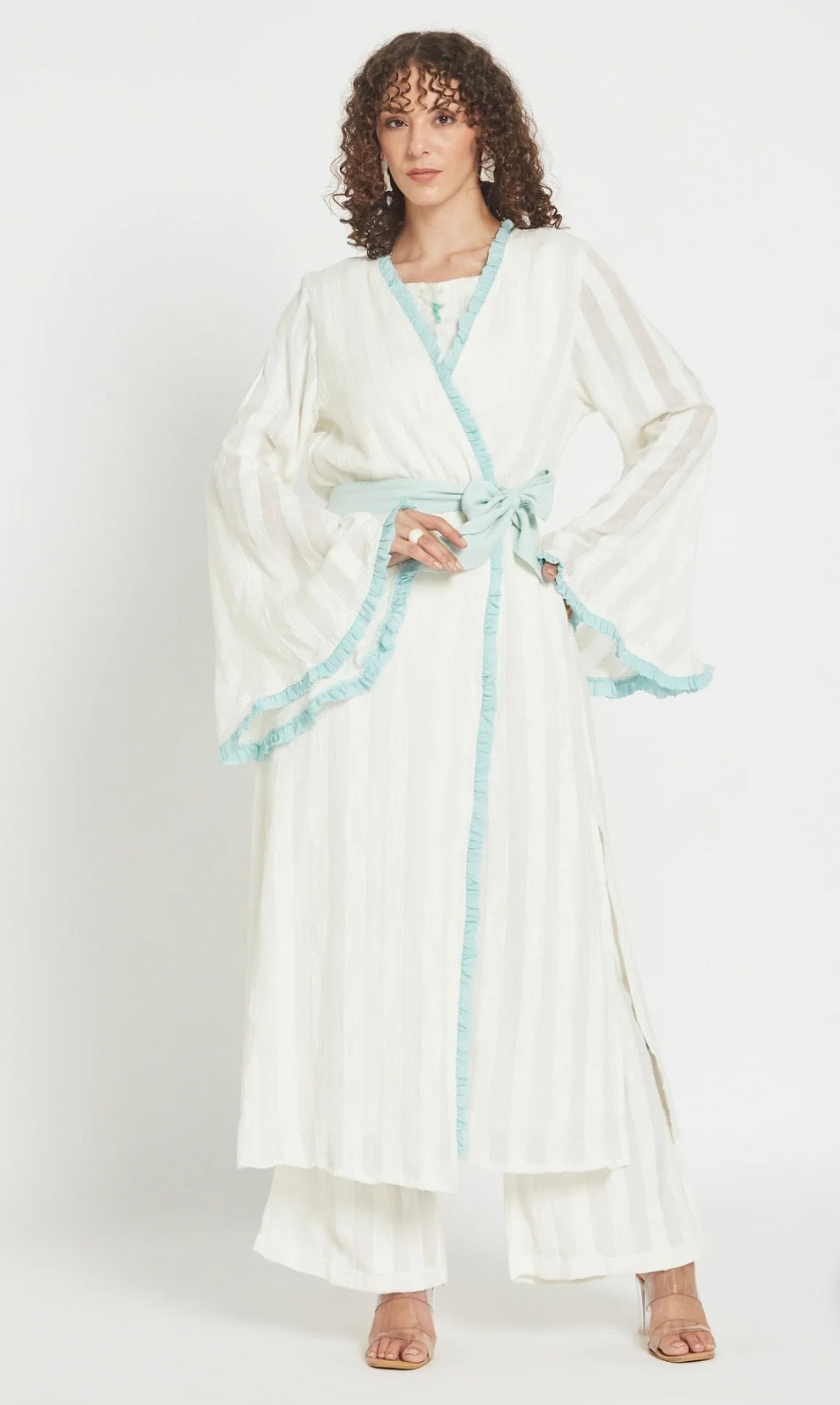 Be-sunset -20% di sconto kimono bianco con cinta e rifiniture turchesi