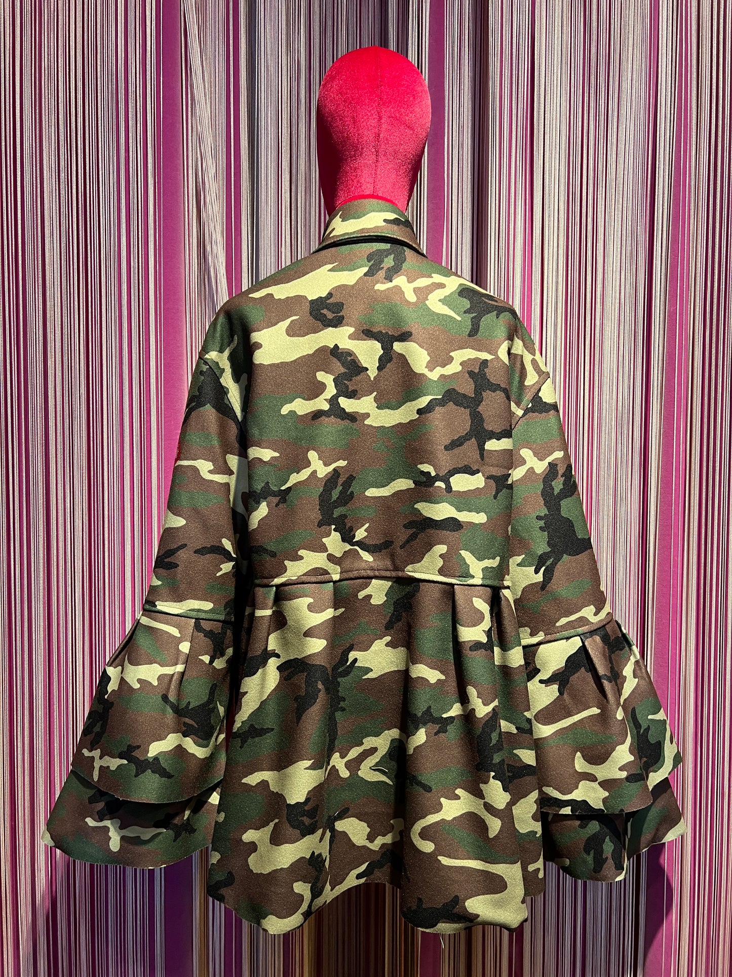 5 progress giacca over  camouflage con decorazioni cristalli