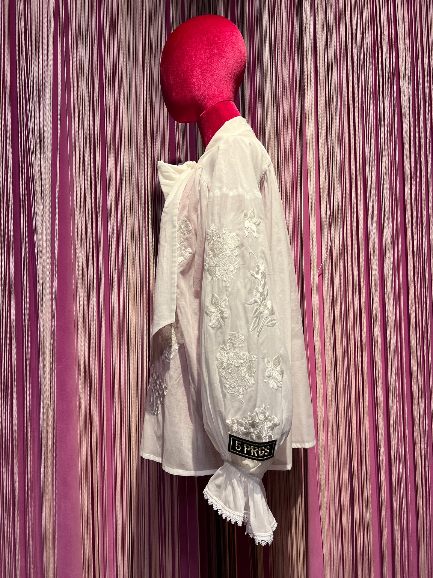 5 Progress camicia in cotone con fiori ricamati e fiocco collo