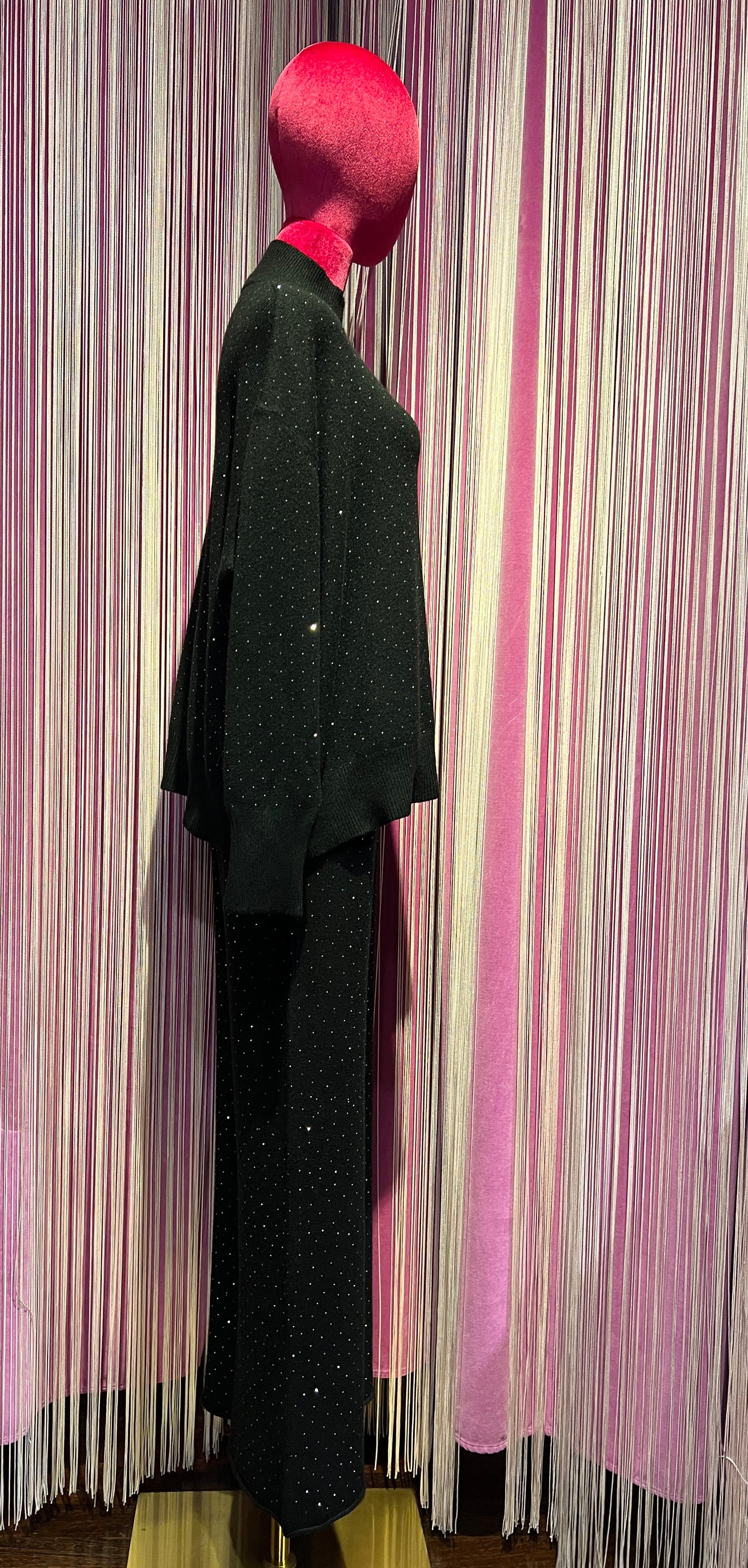 The room completo nero maglia e pantalone pois di cristalli