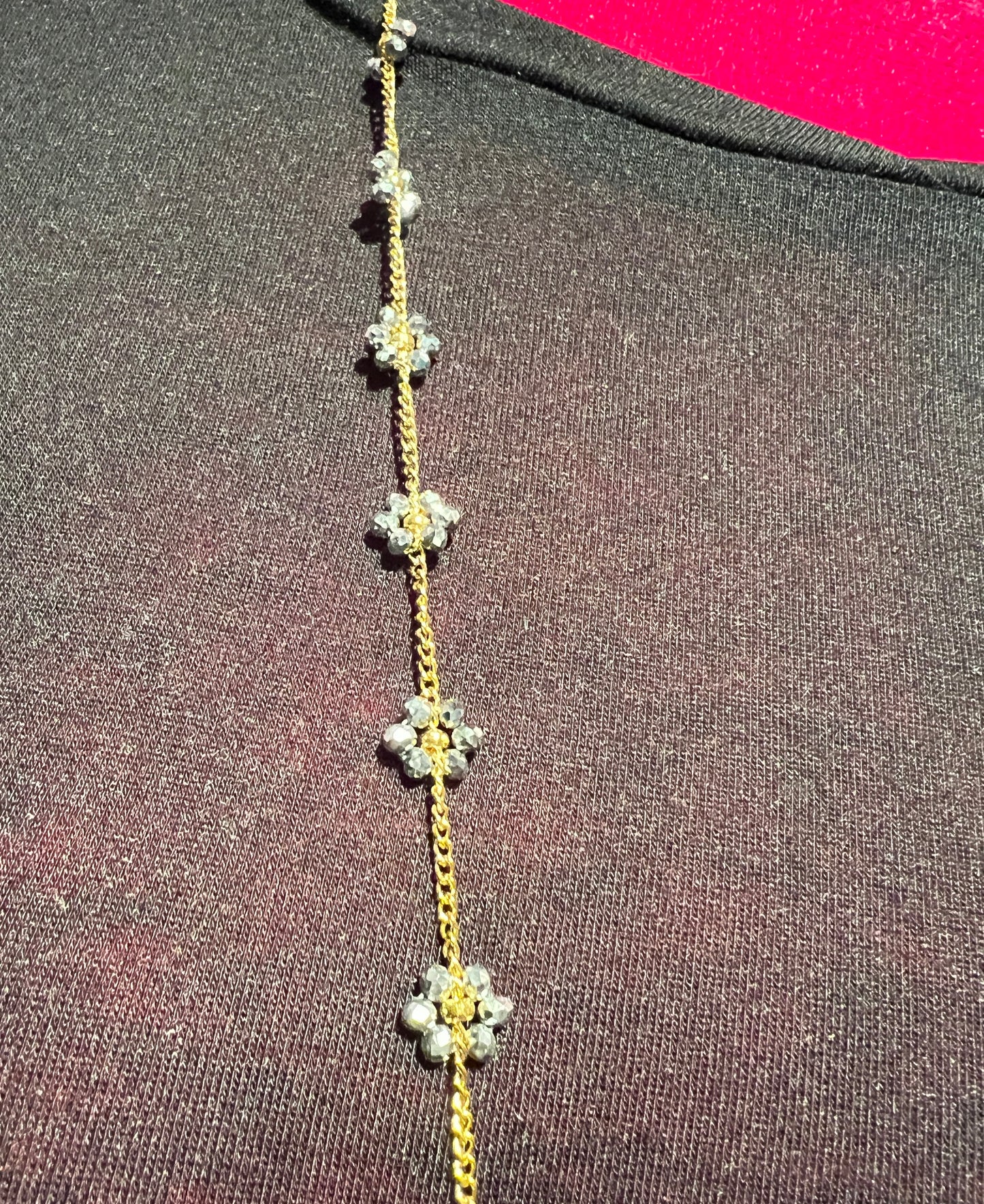 Rosario grigio  e oro lunga fiori di cristallo  e madonnine