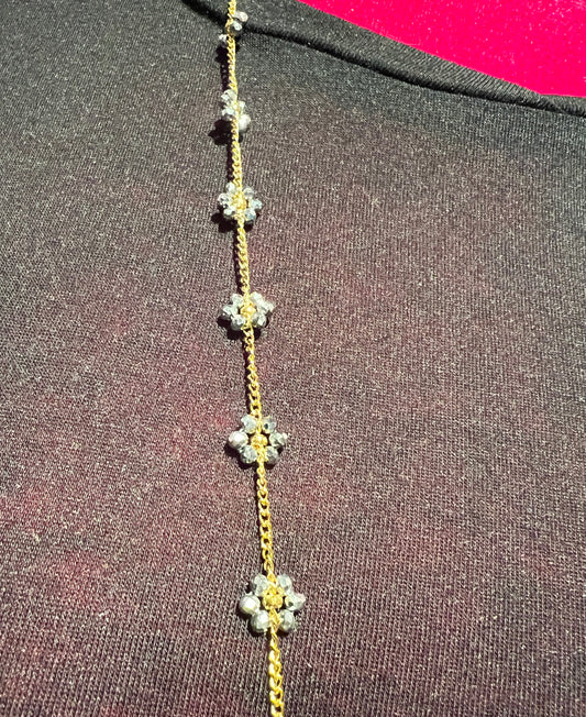 Rosario grigio  e oro lunga fiori di cristallo  e madonnine