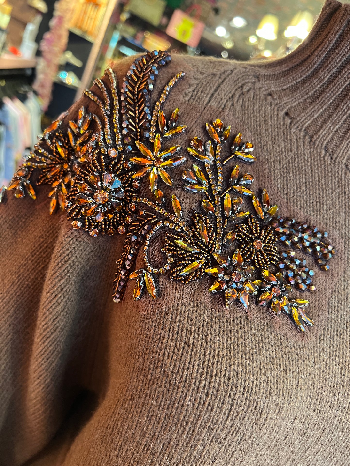 Ermanno Scervino maglia collo alto con ramage bronzo cristalli e perline