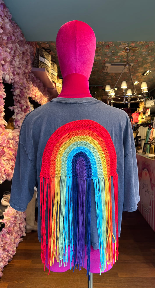 Love & roses t shirt drop grigia applicazione crochet arcobaleno dietro
