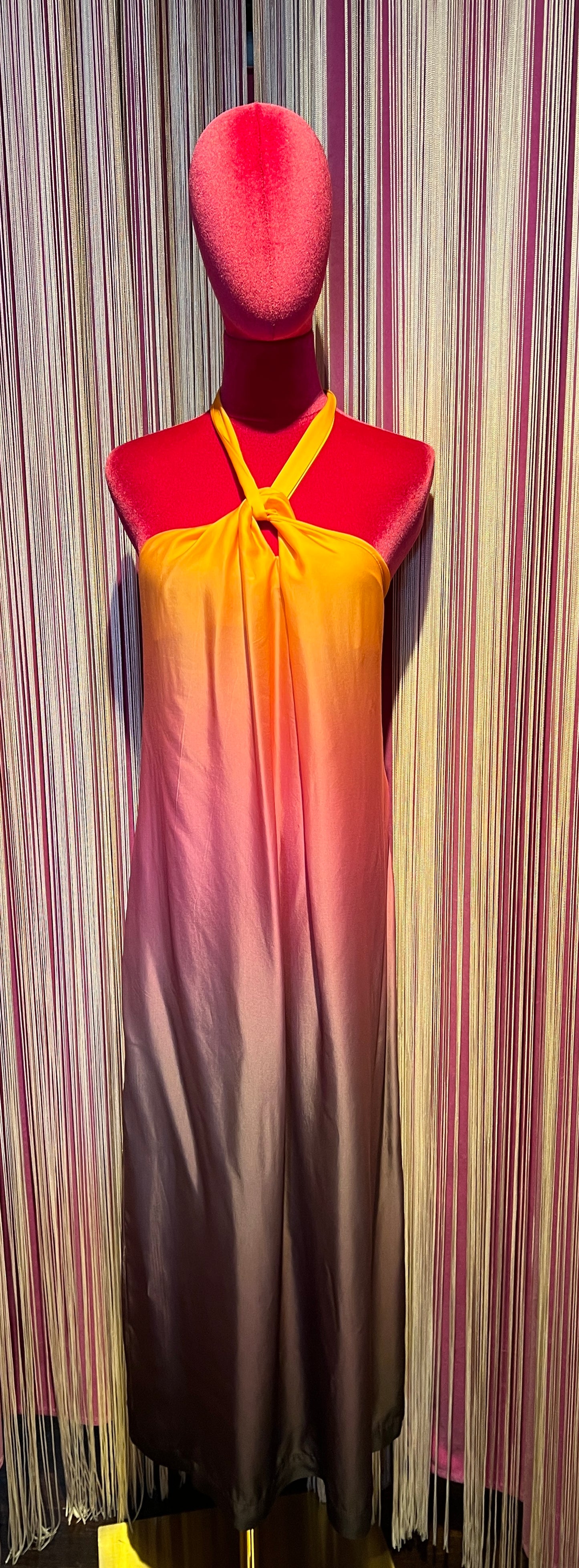 Maesta abito lungo sfumato arancio rosa
