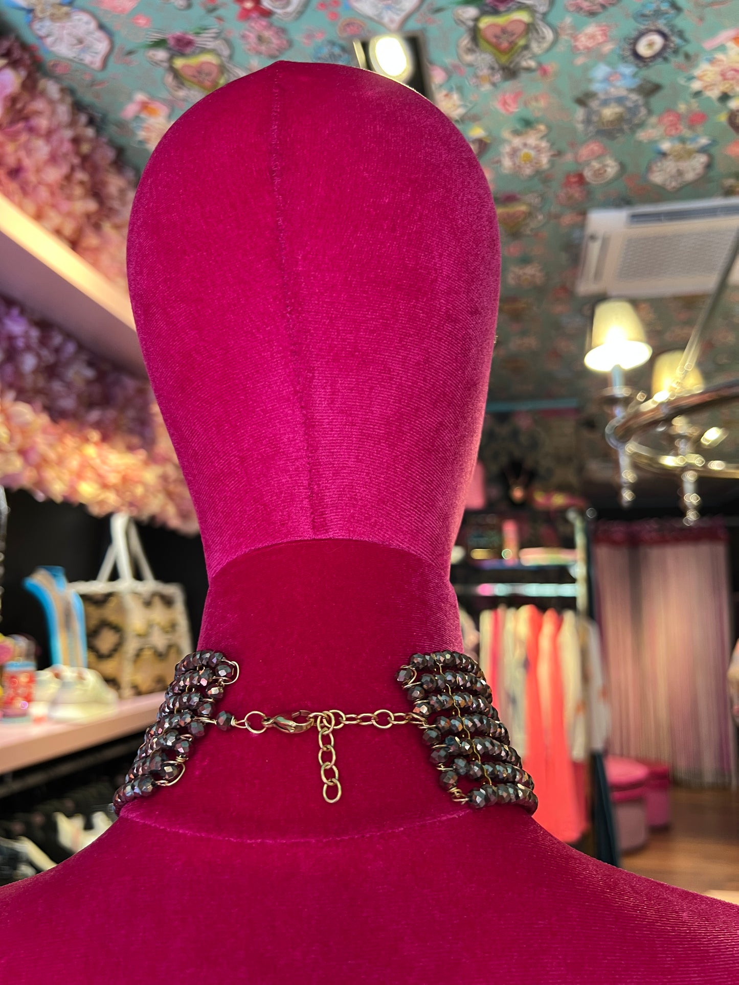 Manuela Ajo’ creazioni choker cristalli bronzo / marrone con spille mezza luna e stelle strass