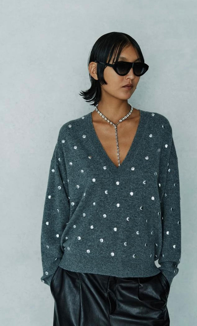 Circus Hotel maglia scollo a V misti lana e cachemire borchie all over