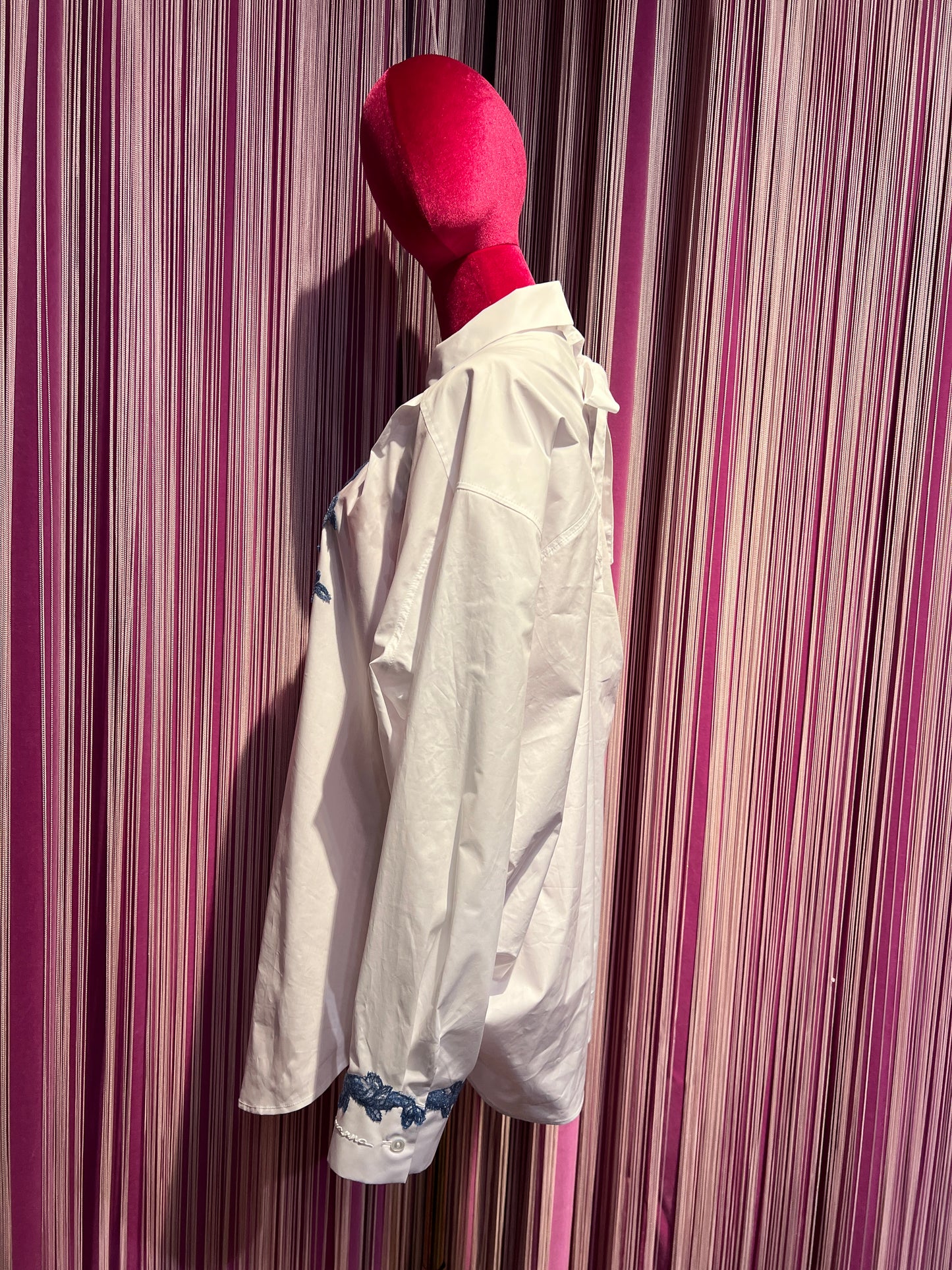 Ermanno Scervino camicia bianca pizzo azzurro con fiocco posteriore