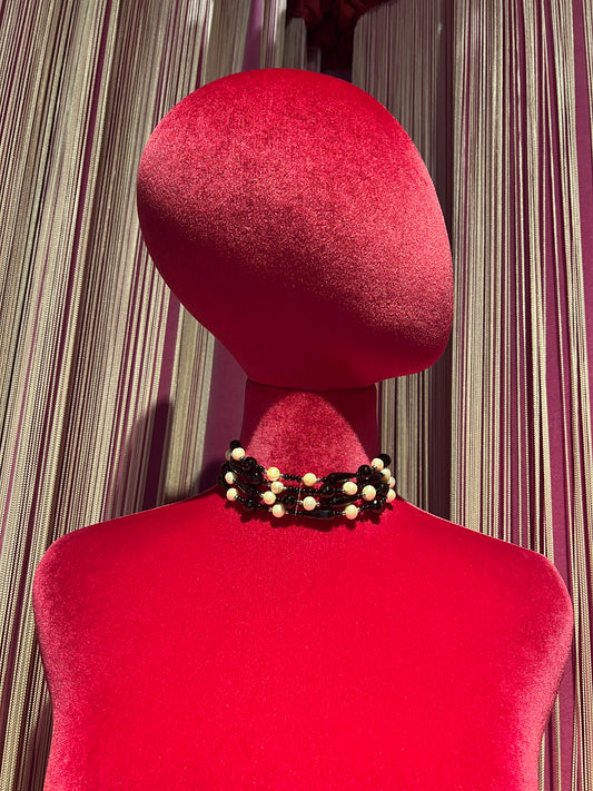 Choker pietre dure nere e perle