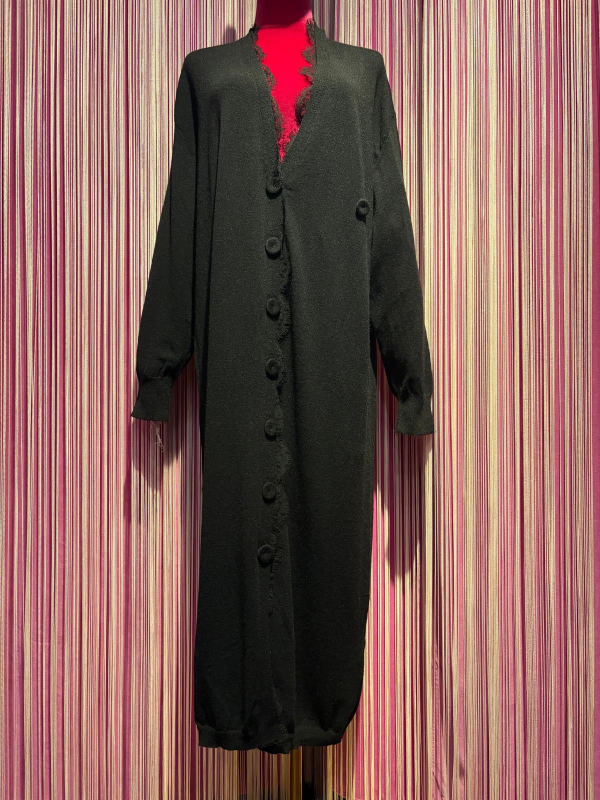 Pink memories cardigan lungo nero con cintura e pizzo nero