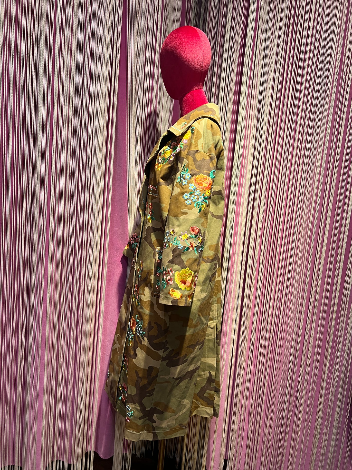 5 Progress cappotto doppiopetto camouflage con decorazioni floreali