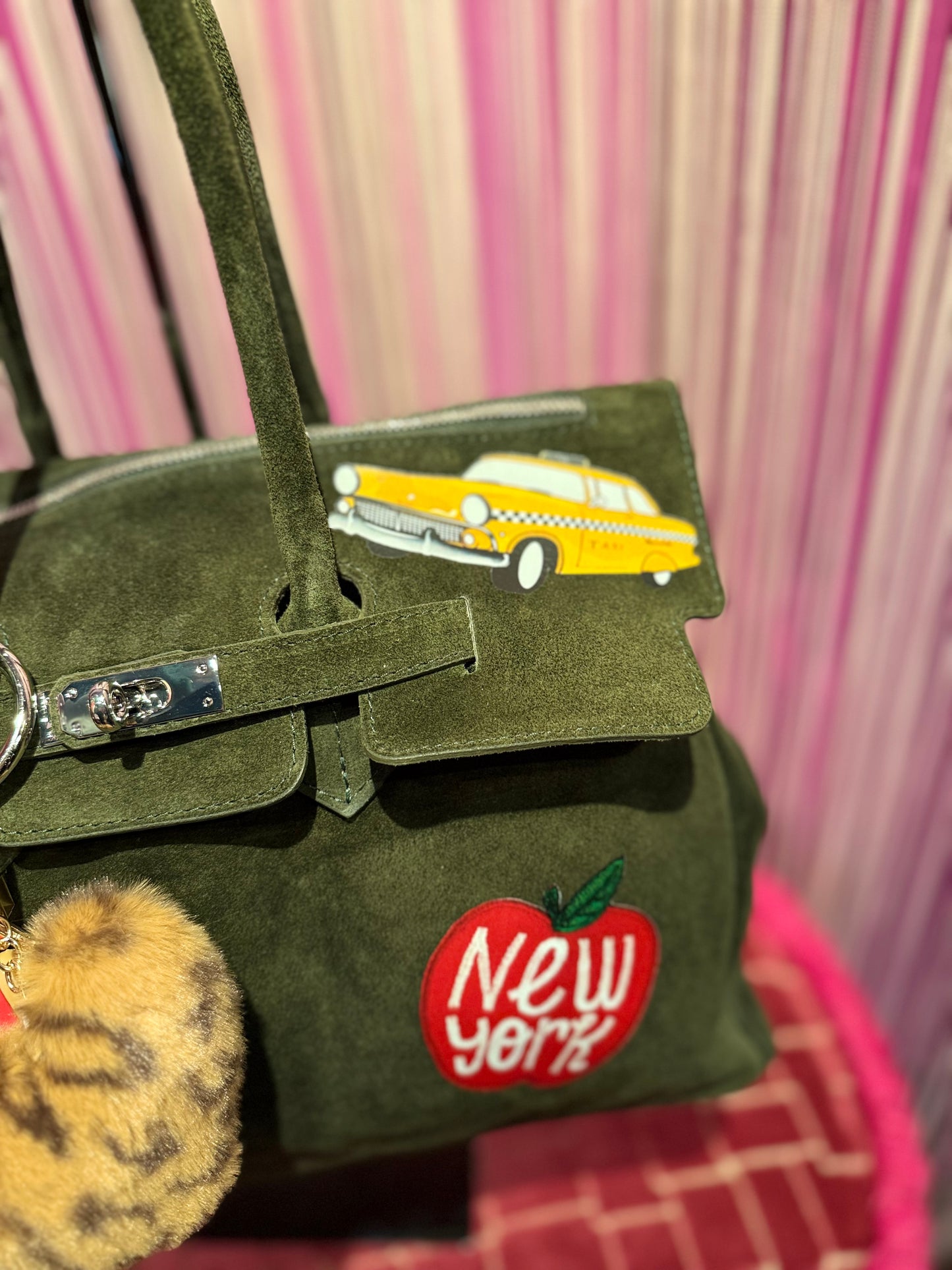 Mia Bag New York camoscio verde militare mis cm 38 larghezza e cm 27 altezza con tracolla