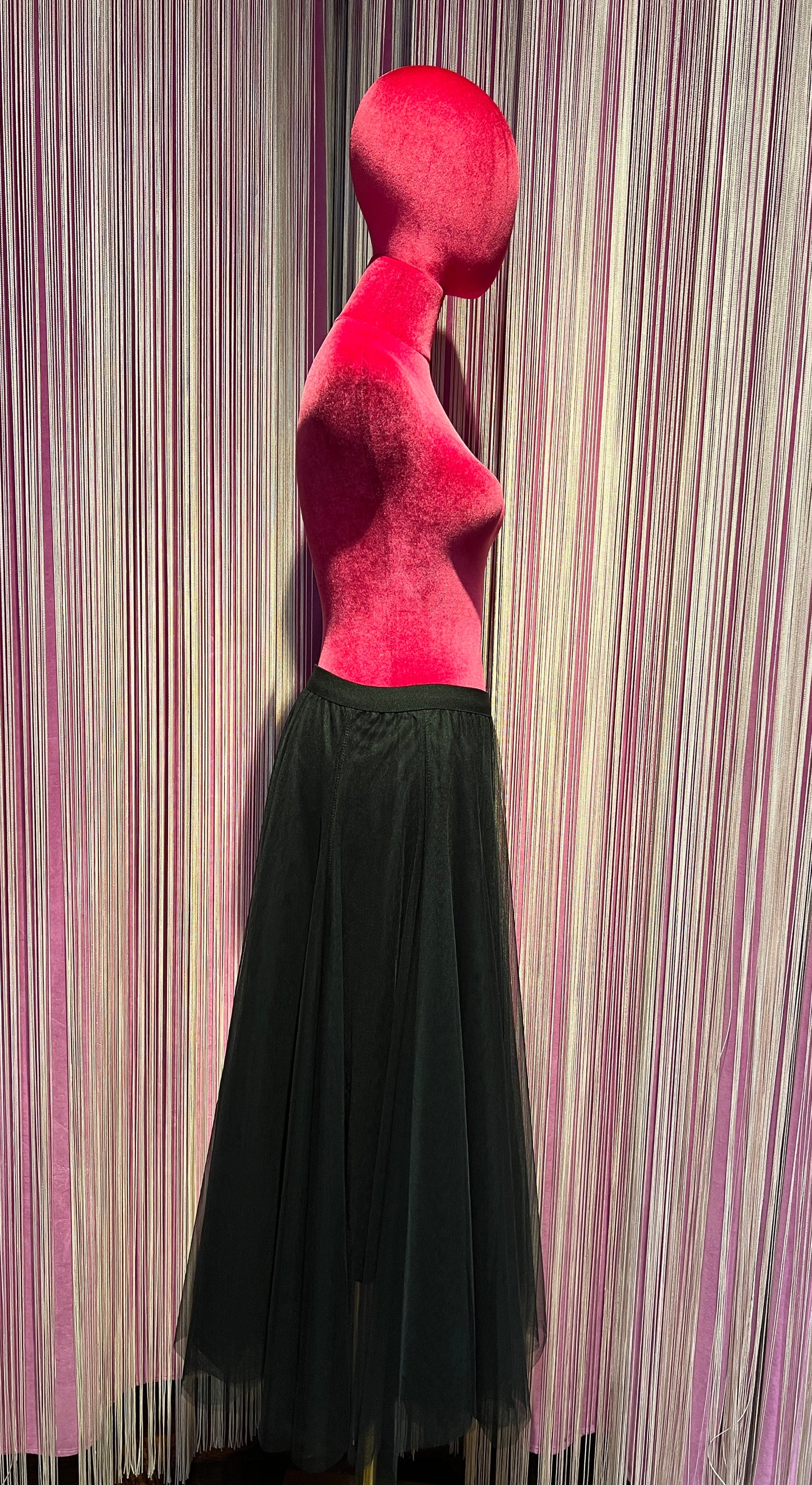 The room completo gonna tulle e maglia con zirconi nera