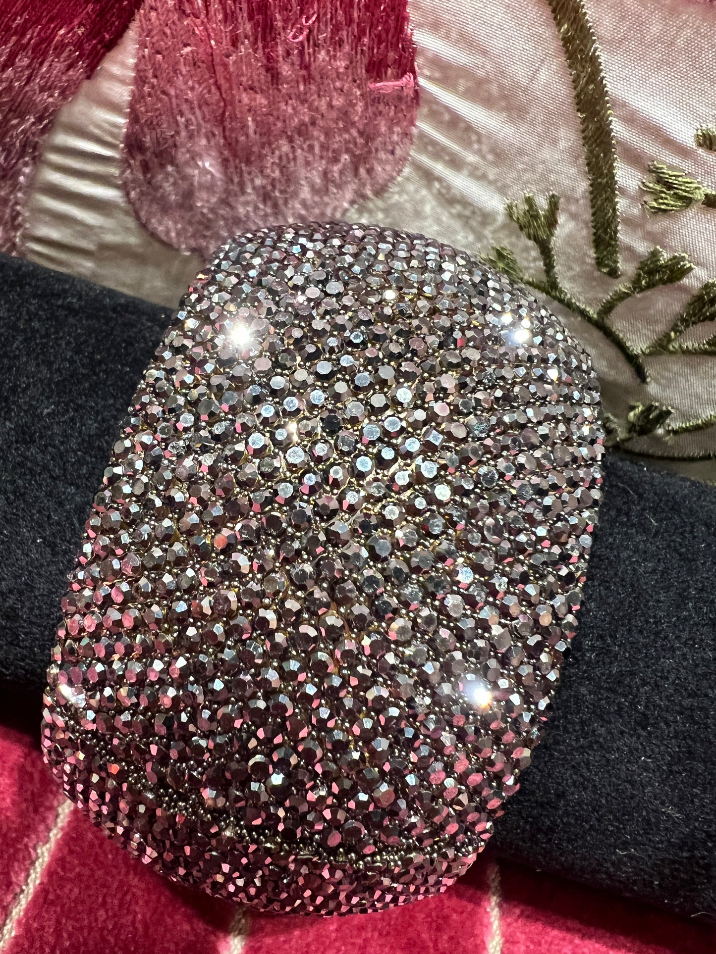 Bracciale alto grigio scuro con strass chiusura a molla