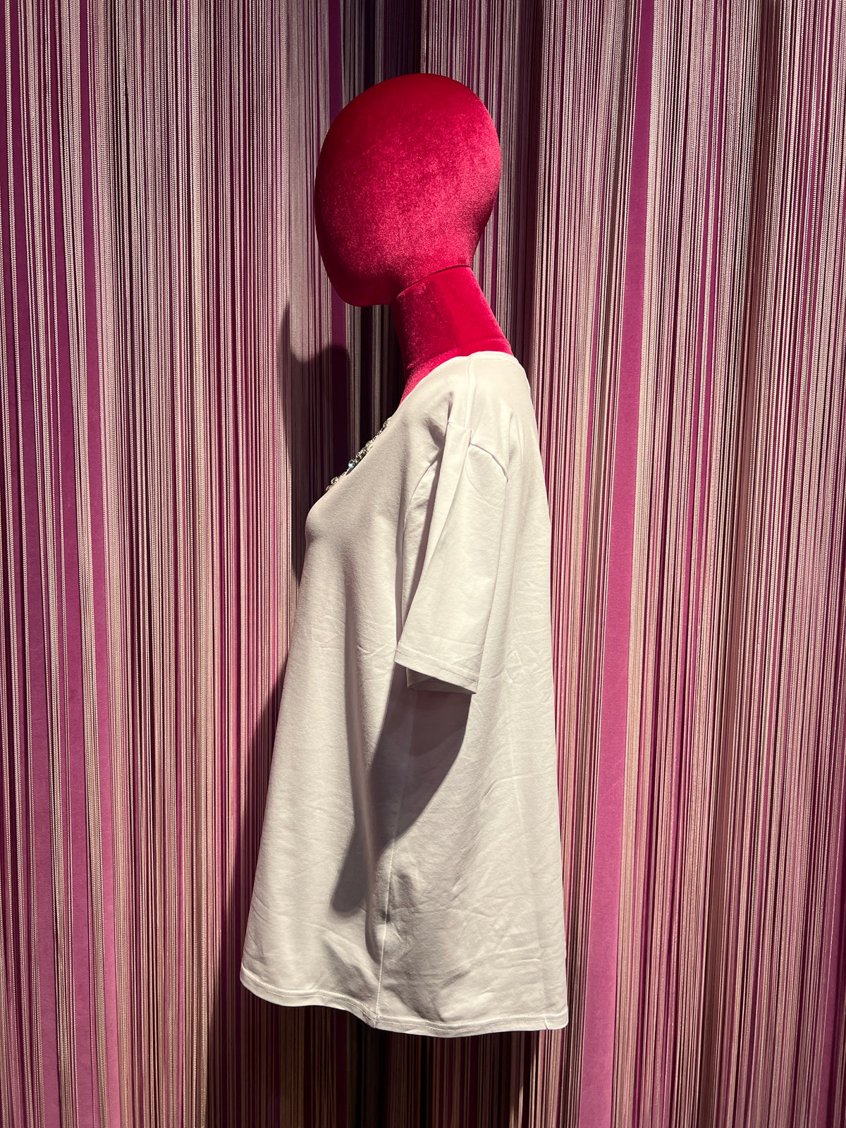 Mon amour Paris  t shirt mezza manica bianca con scritta “ Amore” con cristalli