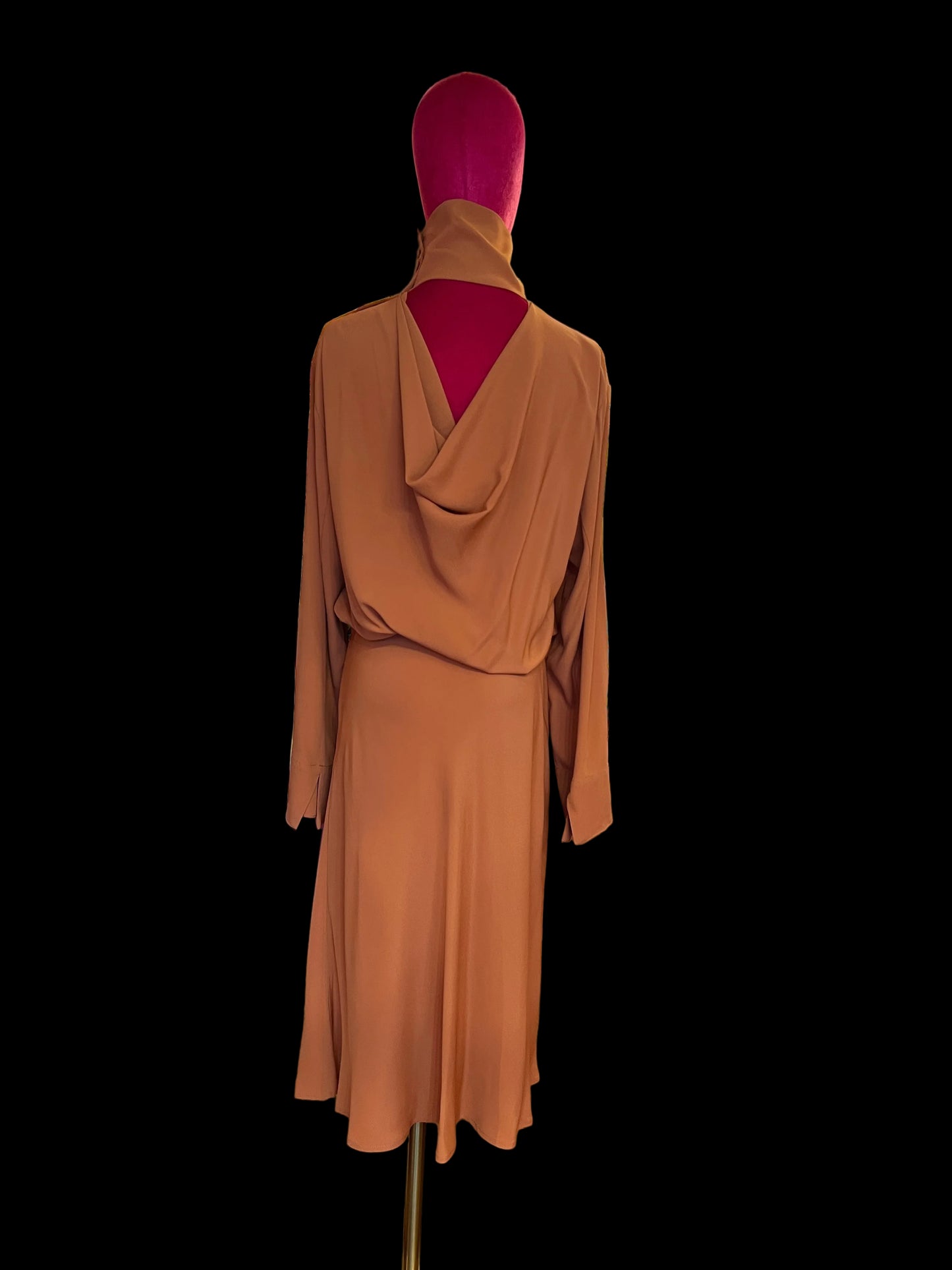 Semicouture abito in crepe de chine collo con bottoncini elastico in vita,scollo drappeggiato