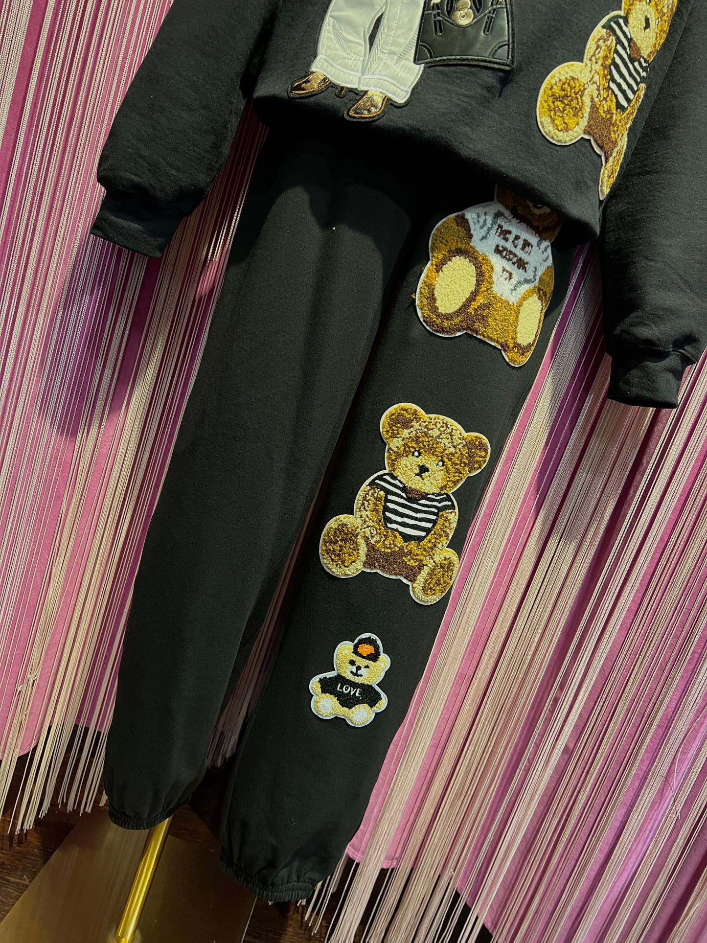 Caban Romantic luxury coat completo felpa e pantalone con applicazioni patch orsi