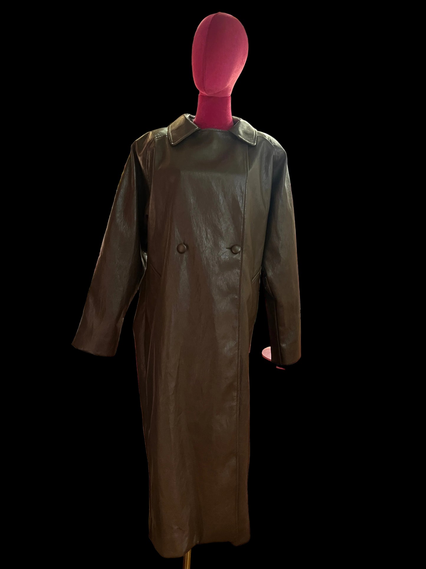 The room spolverino over in ecopelle marrone con cinta