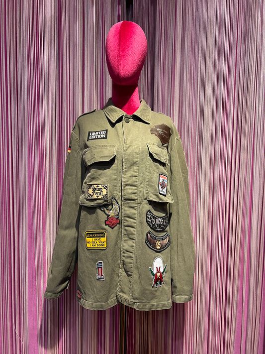 ABpink🩷la verdina giacca militare unisex con patch Yosemite Sam , Harley