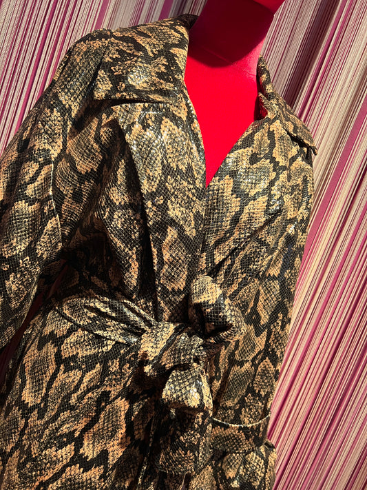 Pink memories trench lungo in ecopelle stampa pitone