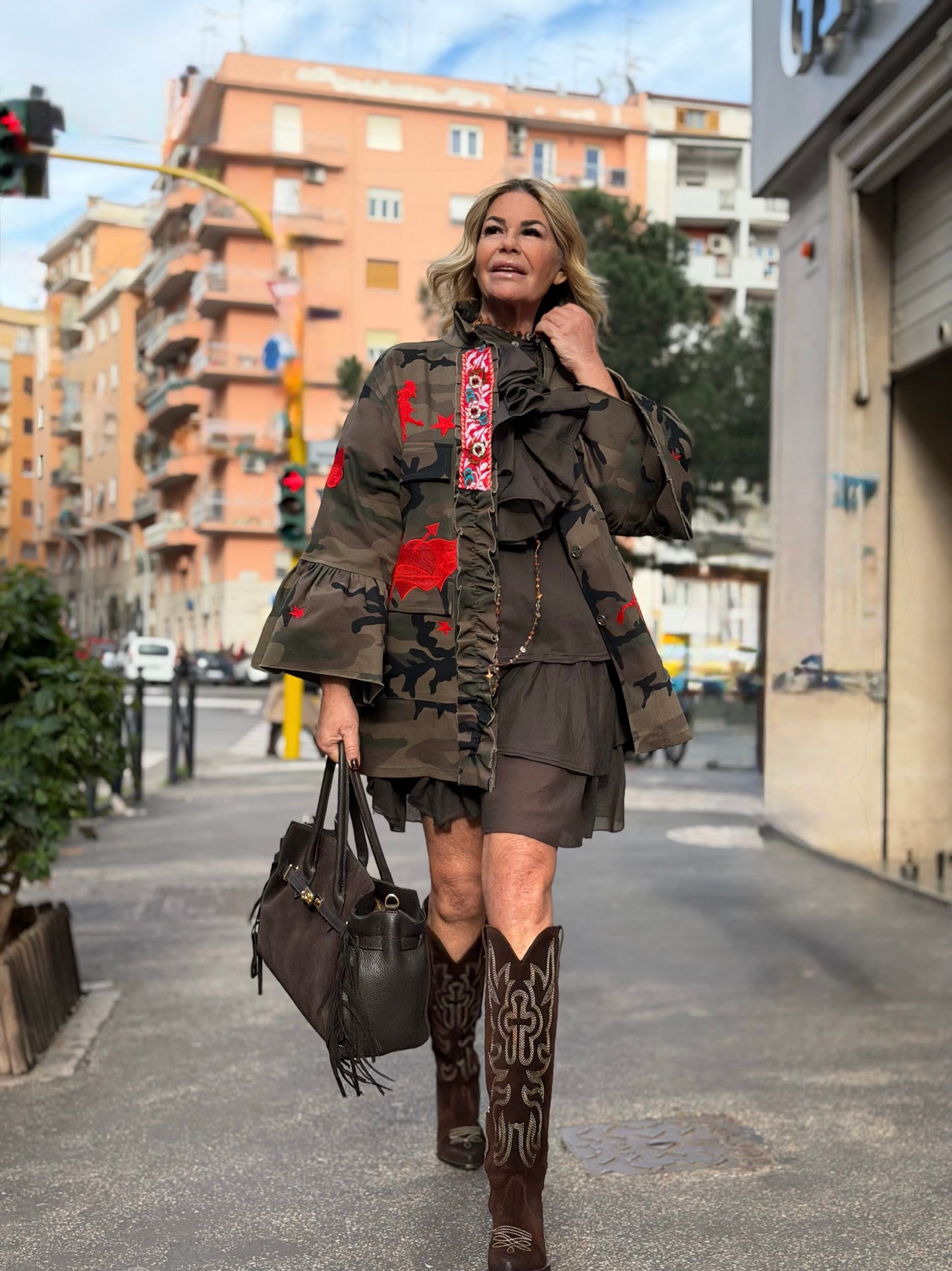 5 Progress giacca camouflage con ricami rossi tattoo , passamaneria e bottoni gioiello