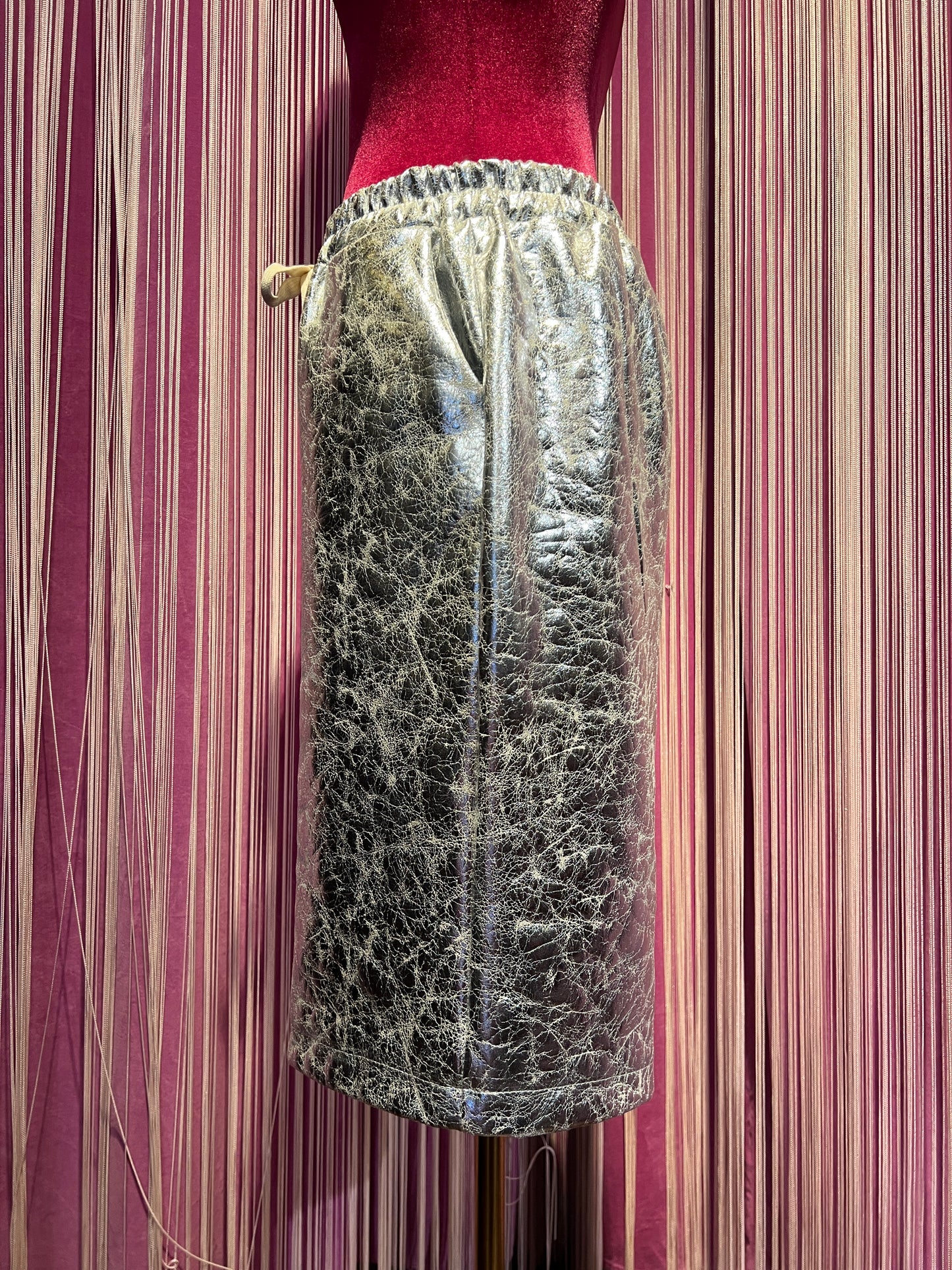 Mon amour Paris bermuda ecopelle laminato argento effetto invecchiato, elastico e coulisse in vita