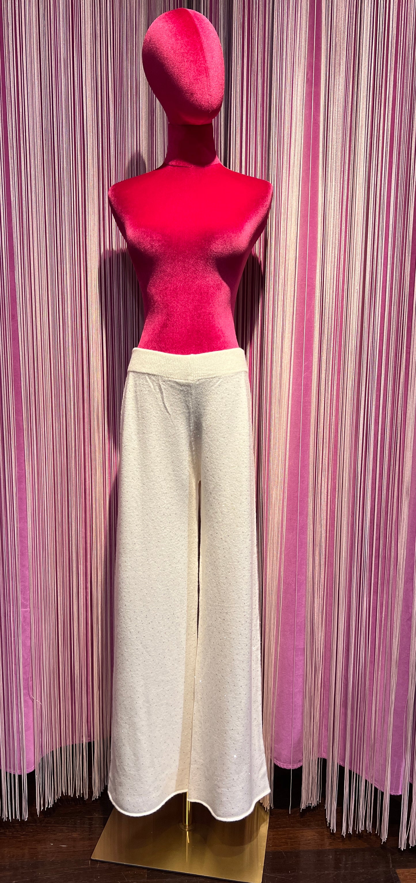 The room completo panna maglia e pantalone con pois cristalli