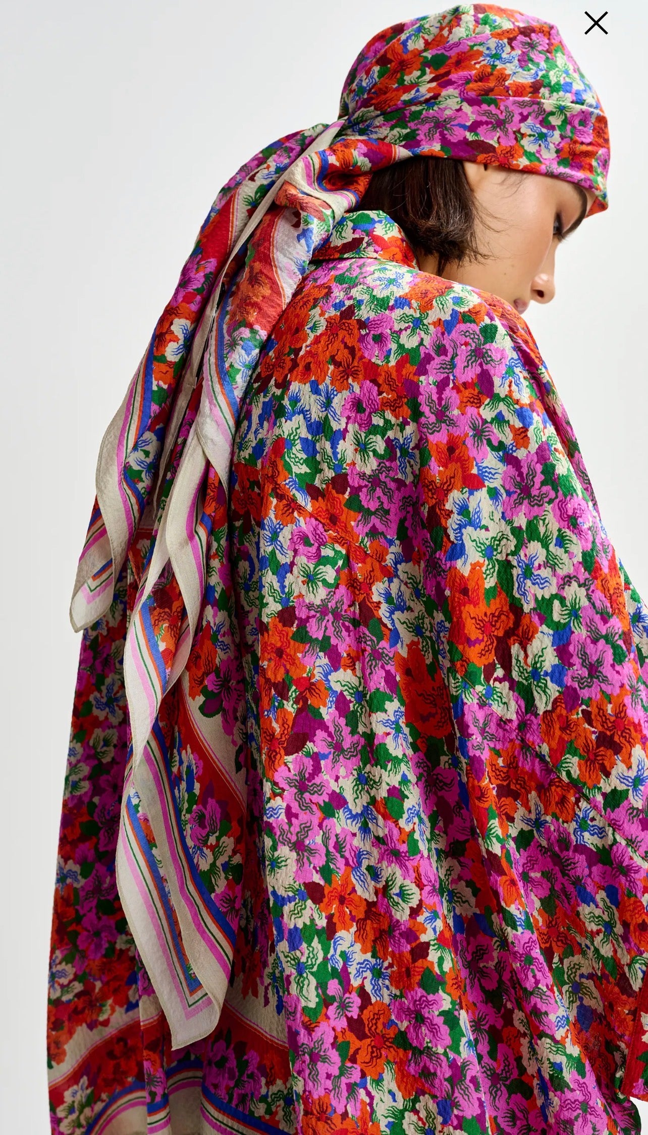 Essentiel antwerp foulard quadrato misto seta fantasia floreale multicolore