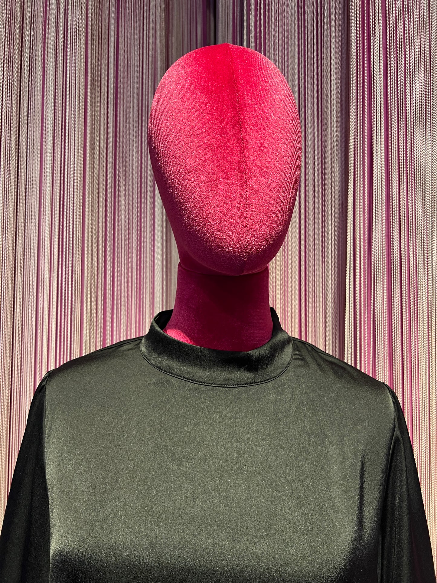 The room t shirt manica lunga svasata