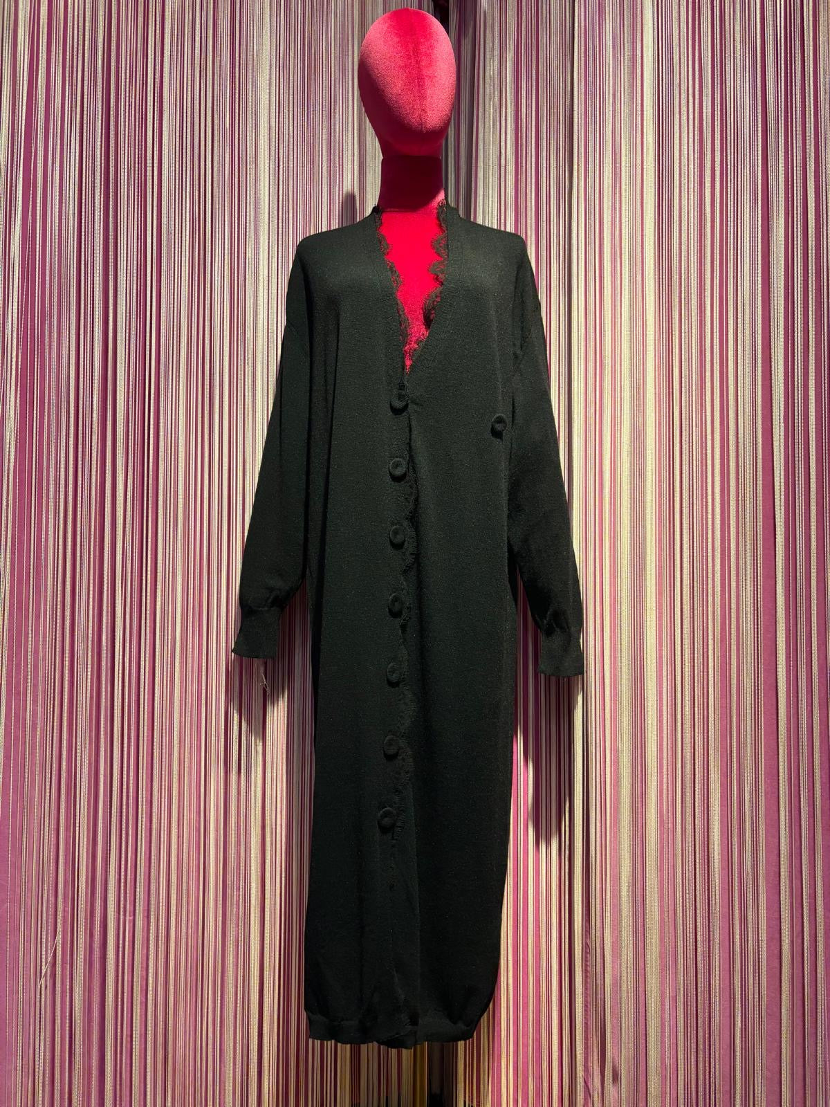 Pink memories cardigan lungo nero con cintura e pizzo nero