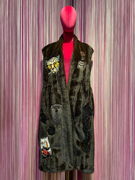 ABpink 🩷gilet eco visone con patch leopardo, patch cristalli e paillettes