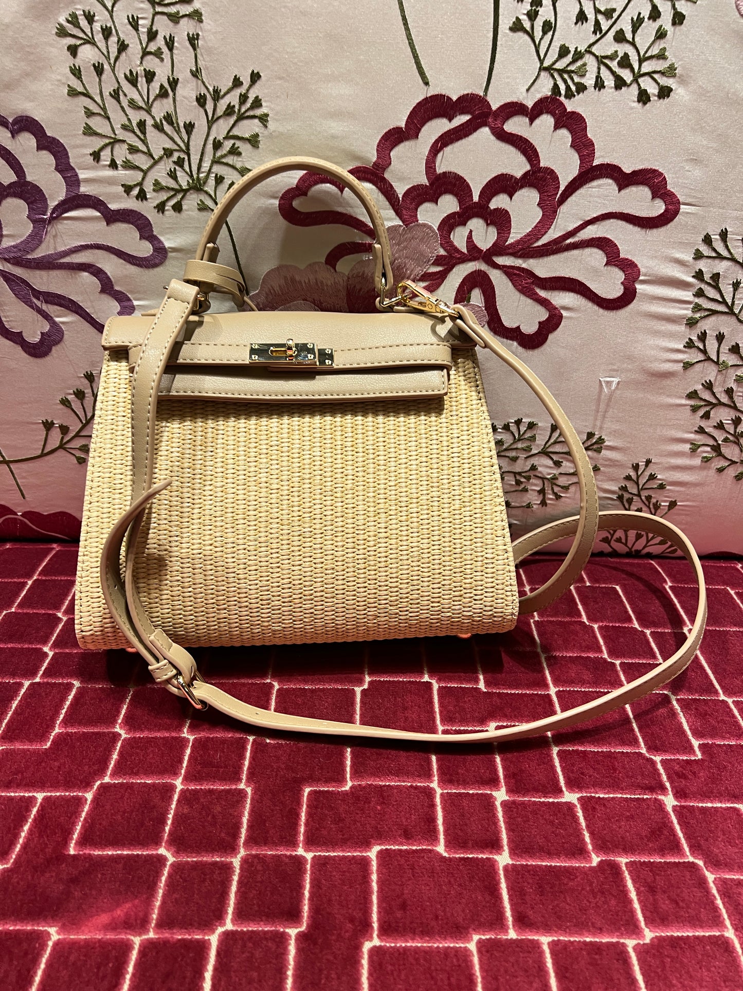 Borsa ecopelle e rattan con tracollina taupe e avorio