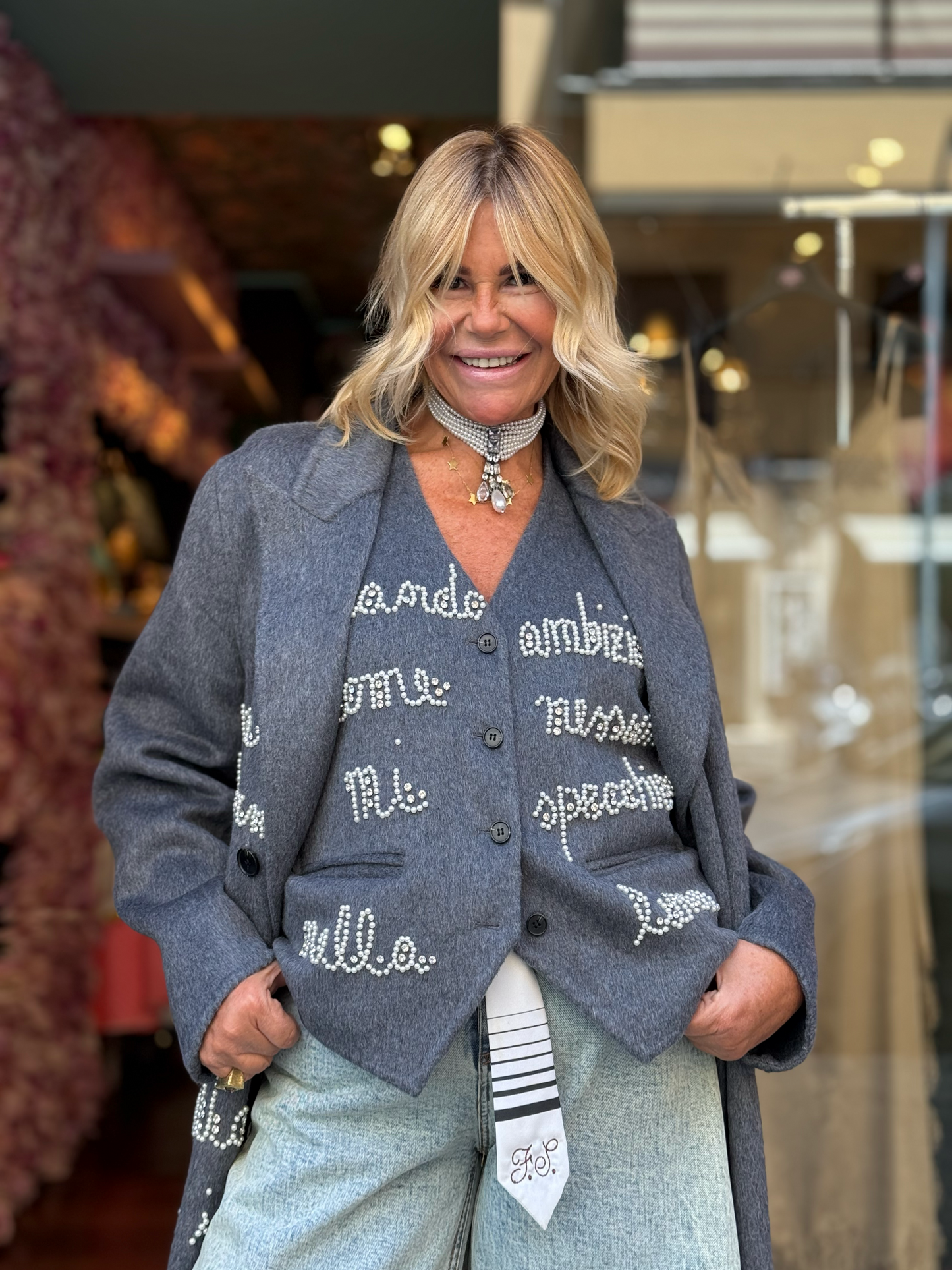 Front street gilet in panno con scritta perle