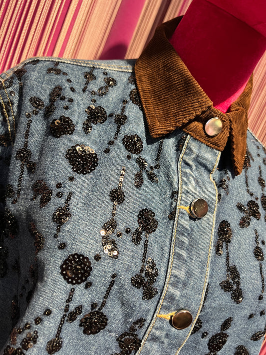 The room camicia jeans con ricami paillettes nere colletto velluto cioccolato