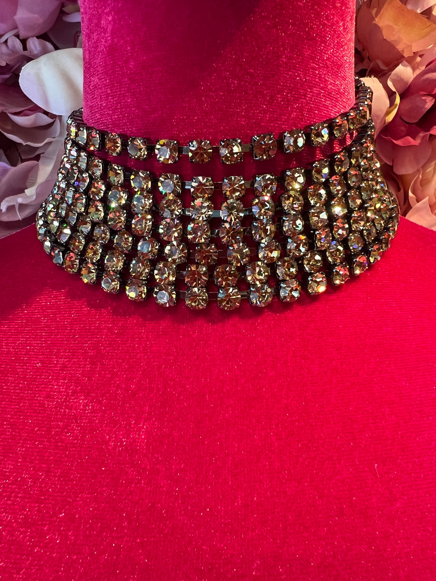 Choker 7 fili cristalli bronzo montati su metallo grigio antracite