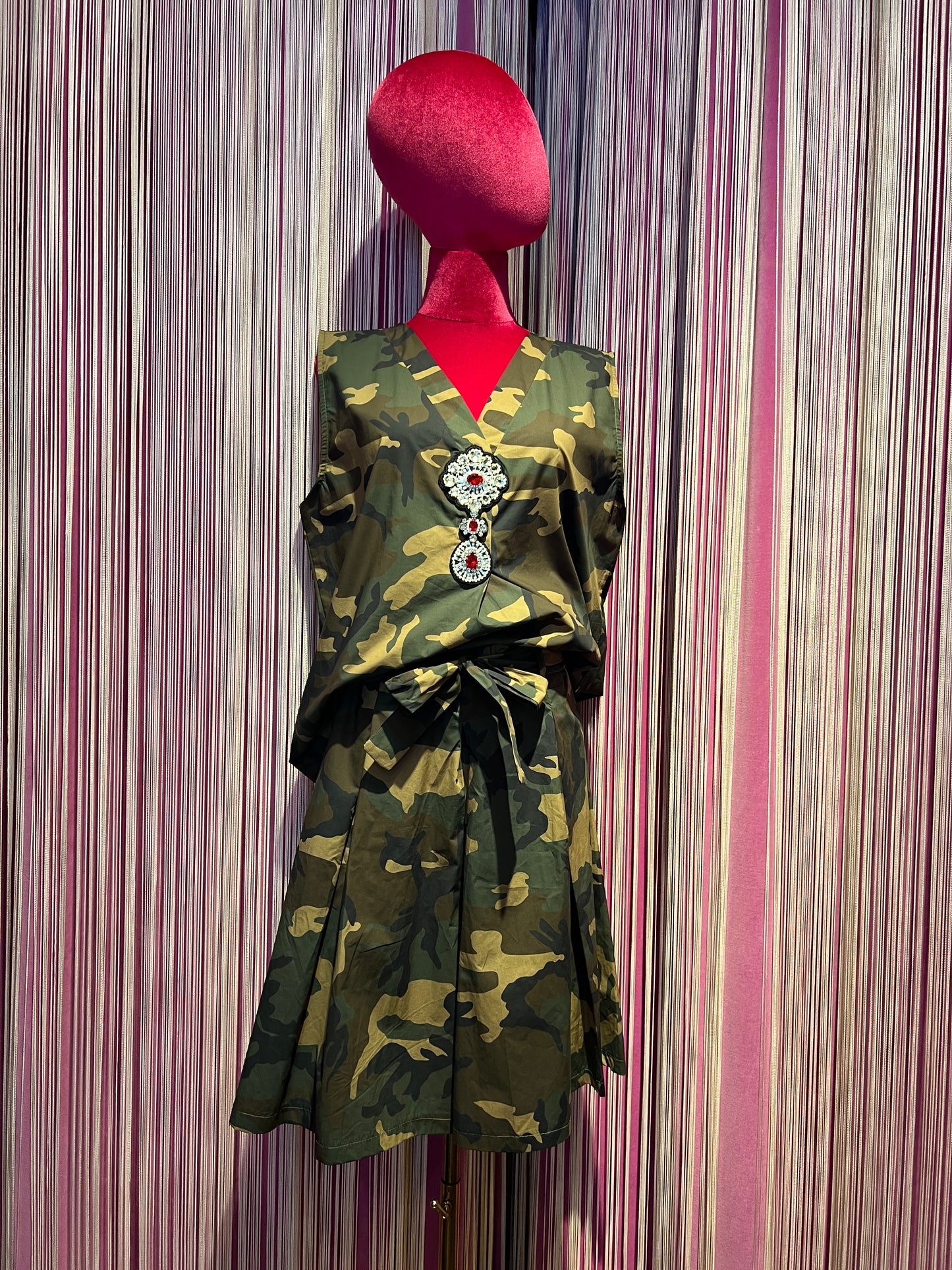 Mon amour Paris completo top e bermuda camouflage con applicazione