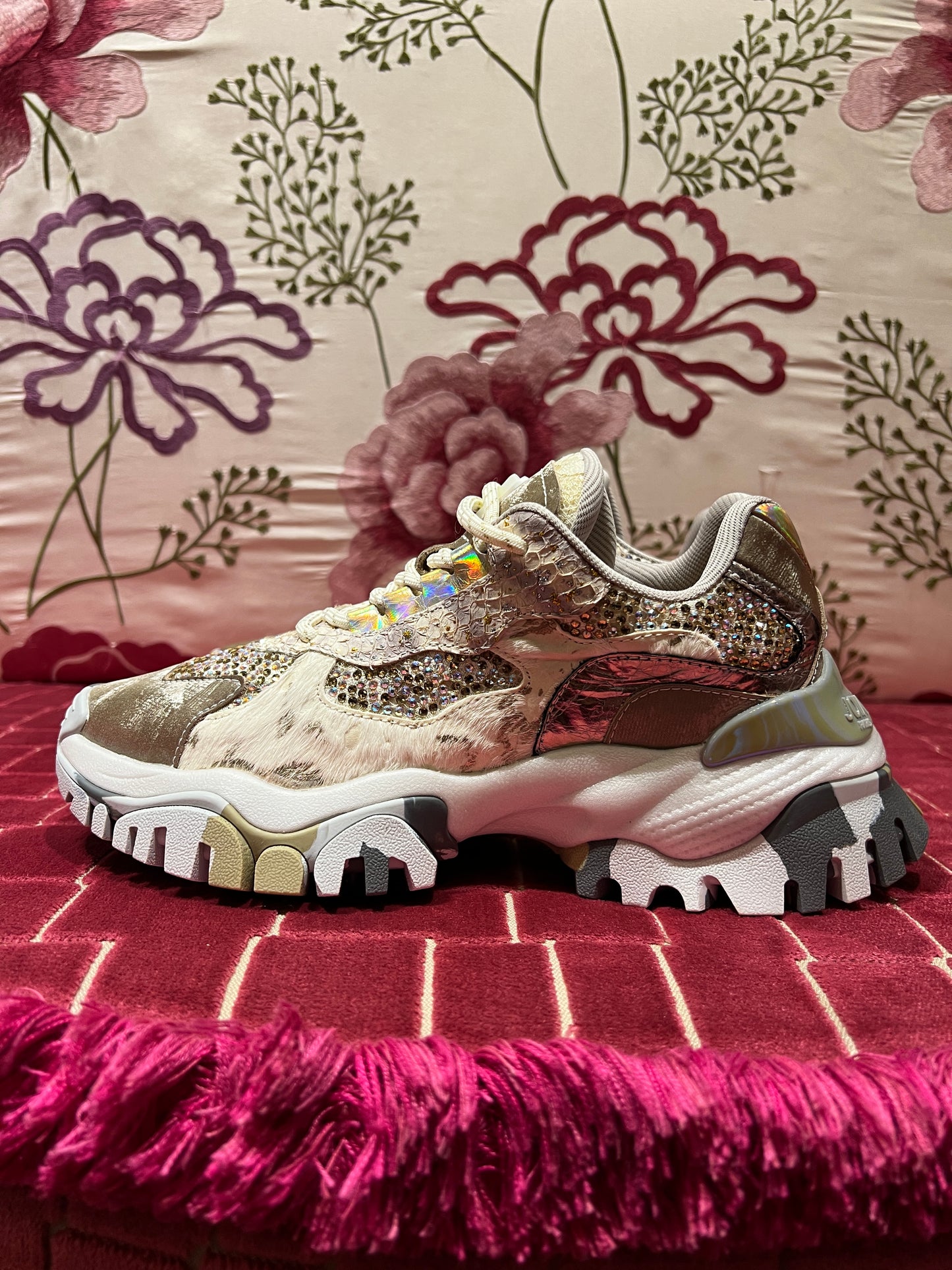 Joia Paris sneakers con inserti cavallino e cristalli