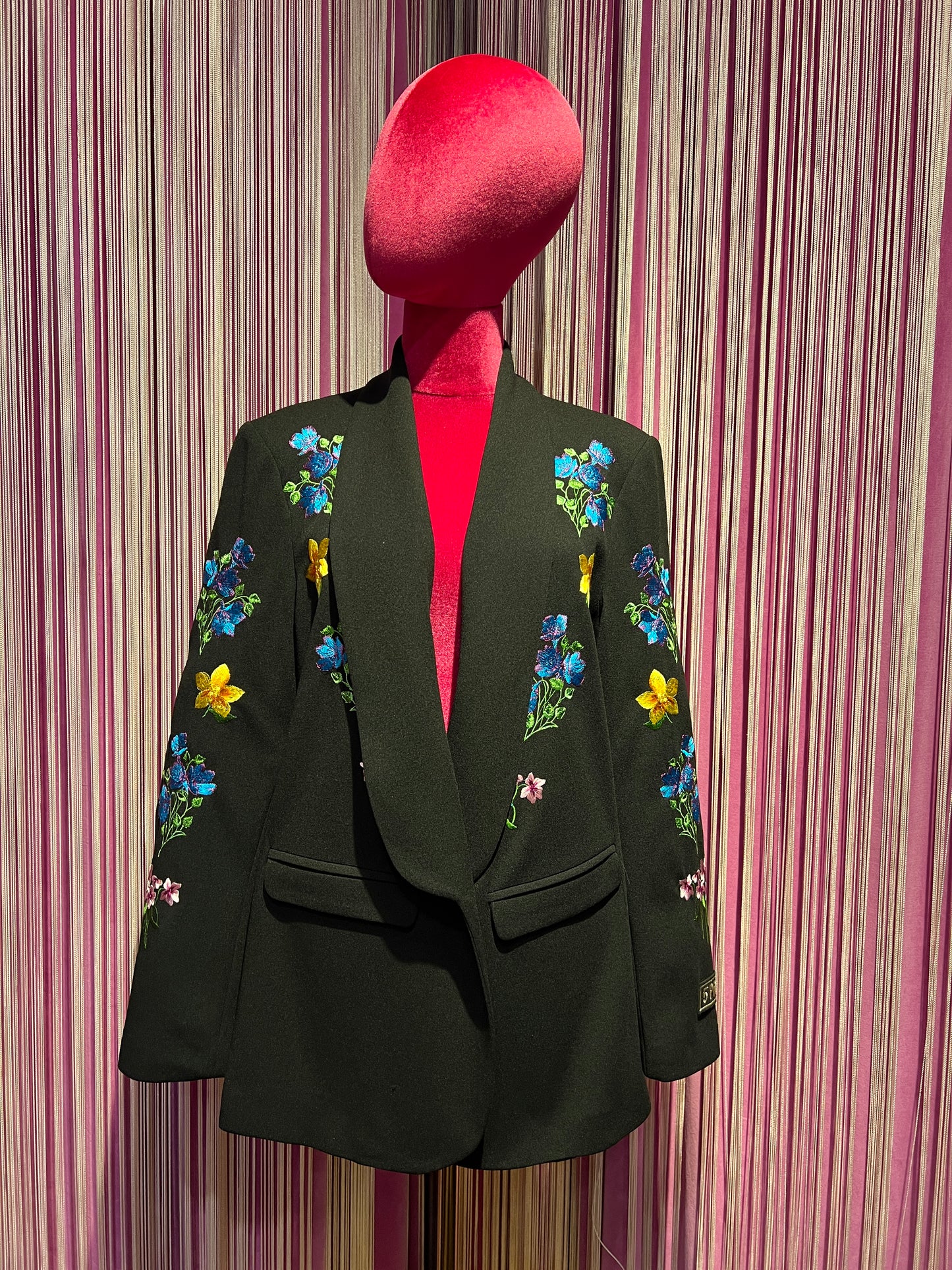 5 Progress giacca nera con decorazione floreale