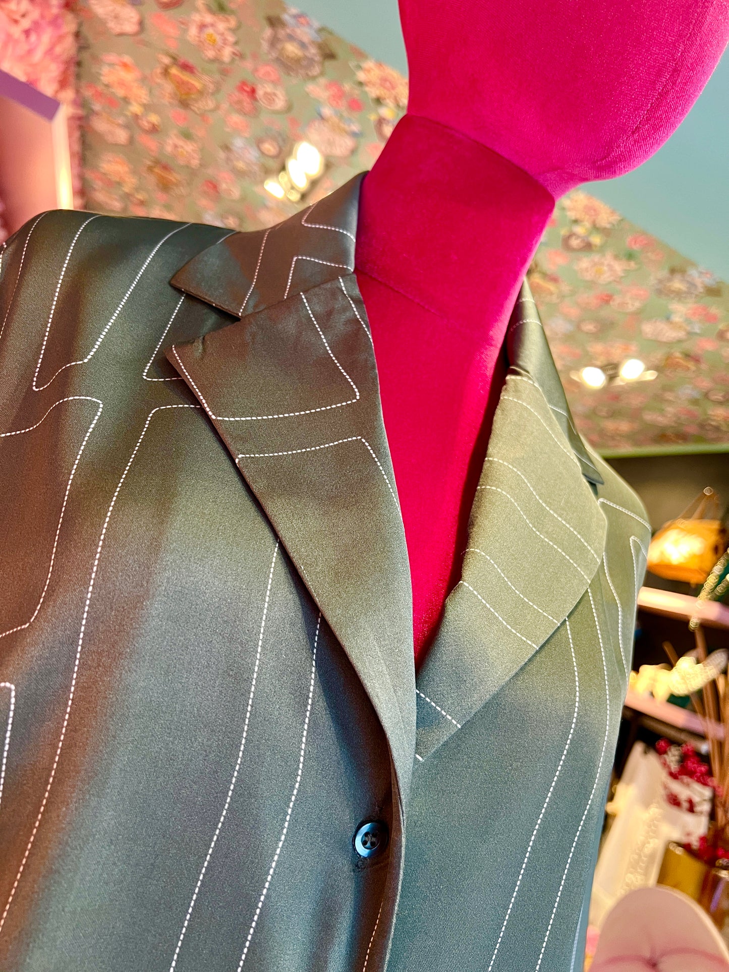 The room completo camicia e pantalone palazzo verde e bianco