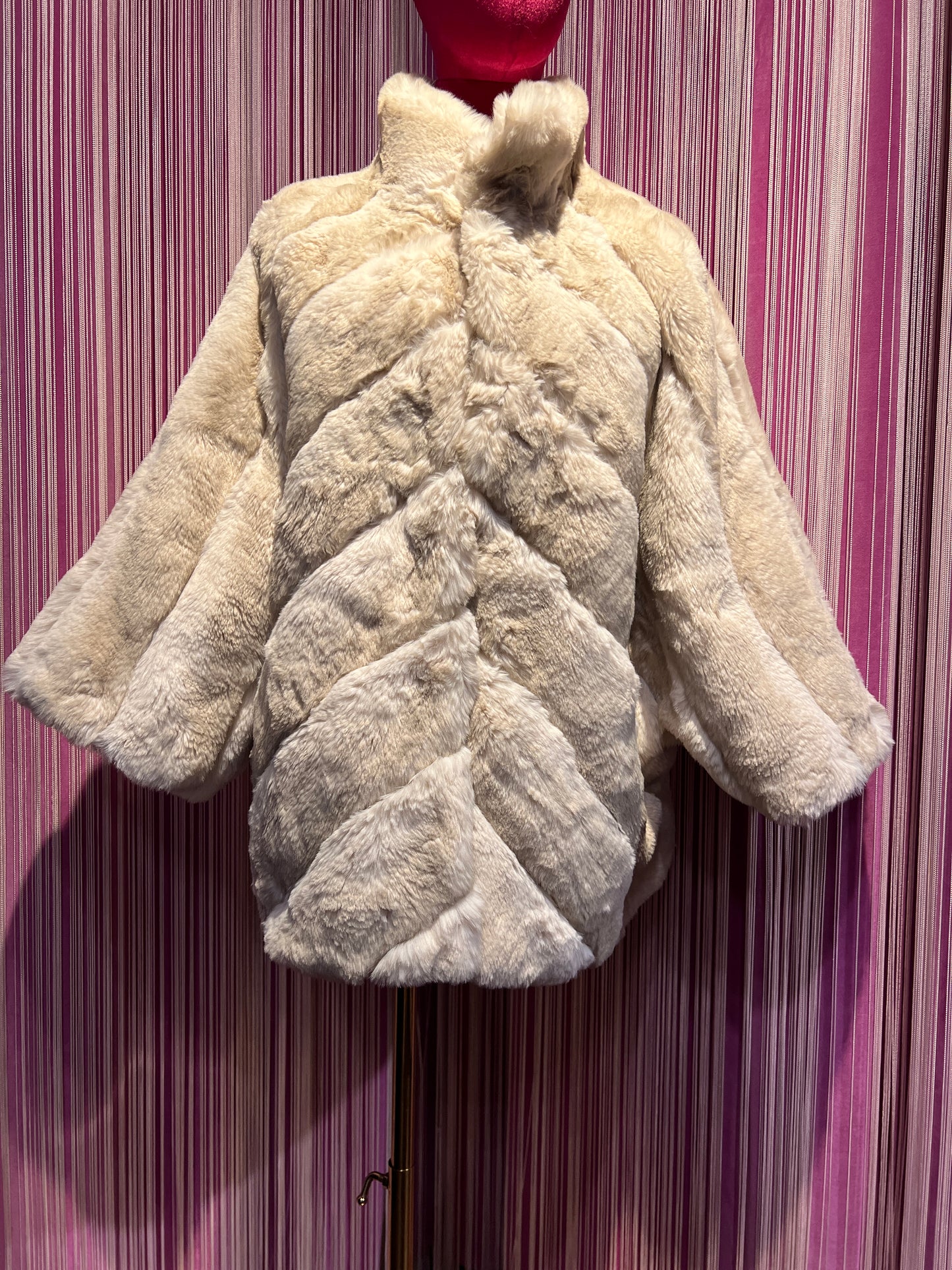 Snow-up Milano -20% di sconto giacca ecopelliccia chinchilla bianca