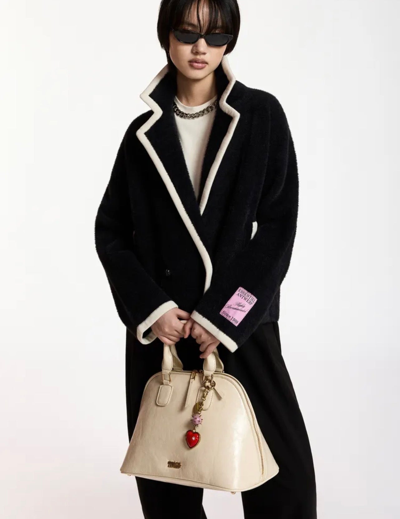 Essentiel antwerp cardigan doppiopetto con profili a contrasto bianchi