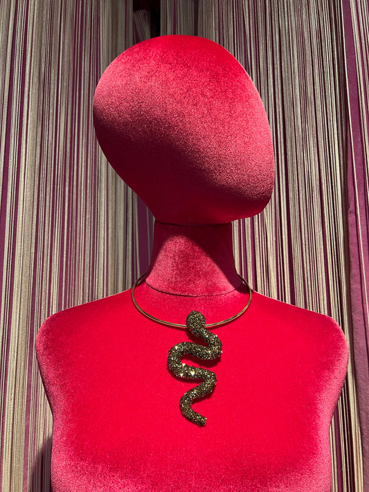 Collarino rigido oro con serpente