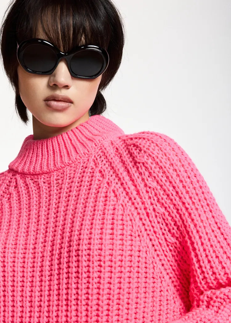 Essentiel antwerp maglione collo alto chunky con maniche voluminose rosa