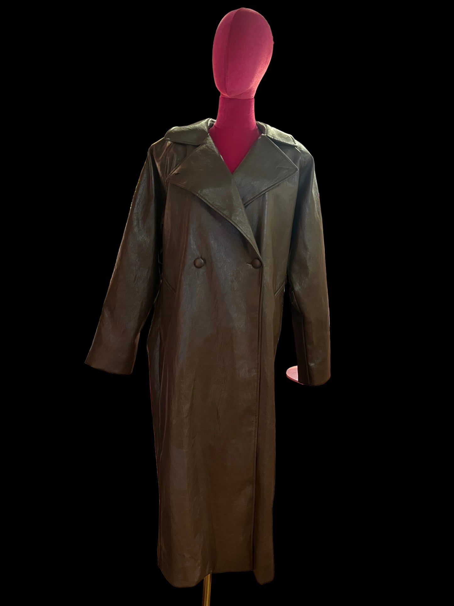 The room spolverino over in ecopelle marrone con cinta