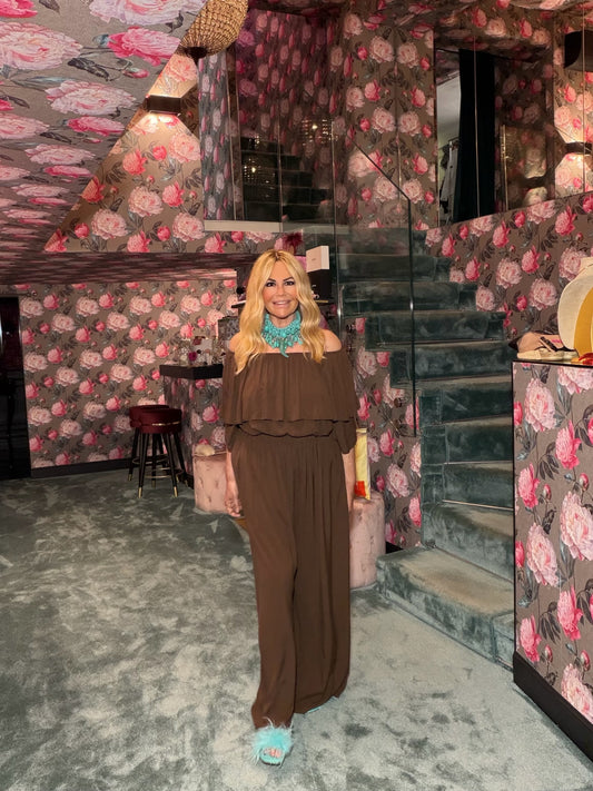 Love & roses completo oversize cioccolato blusa scollo Bardot e pantalone palazzo con elastico in vita