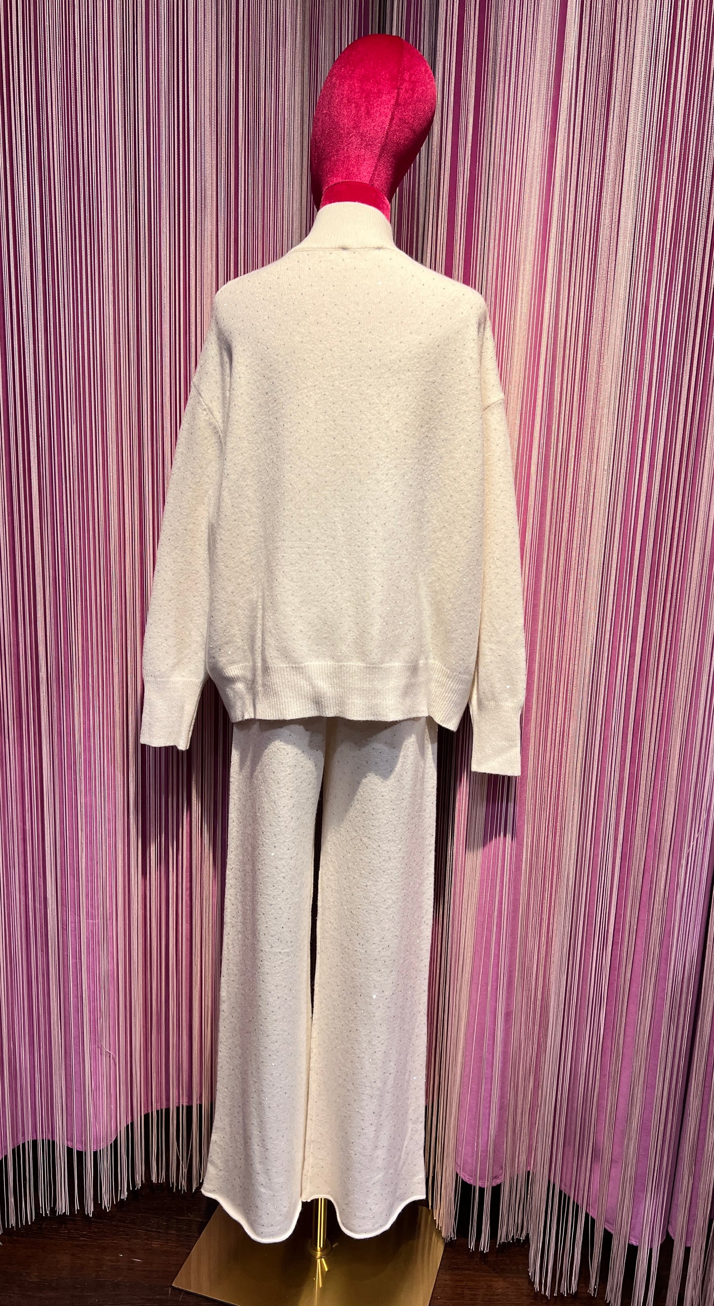 The room completo panna maglia e pantalone con pois cristalli