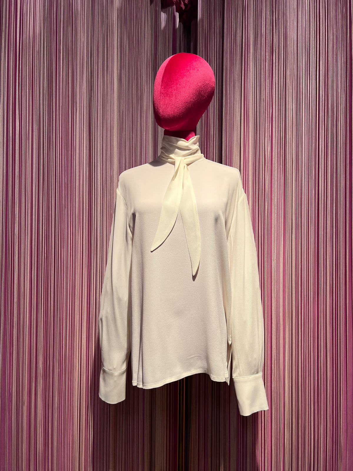 SU official blusa panna con fiocco