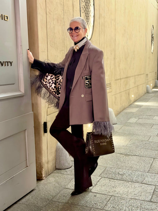 5 Progress giacca doppiopetto  con maniche a kimono con marabou patch sul dietro