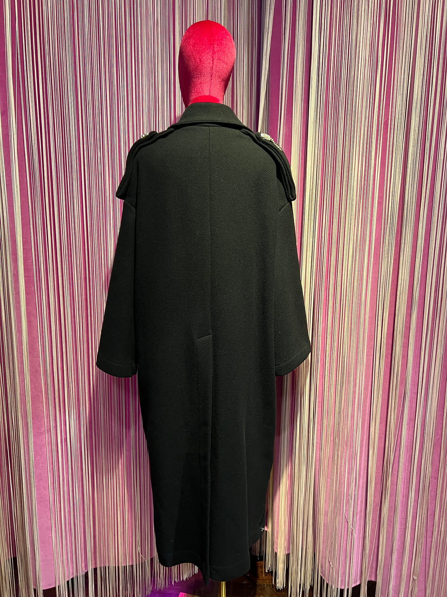 Pink memories cappotto nero con applicazione cristalli